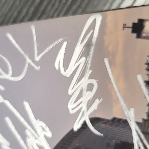 Autogtaphed Strange Music canvas VIP 2016 - Picture 10 of 17